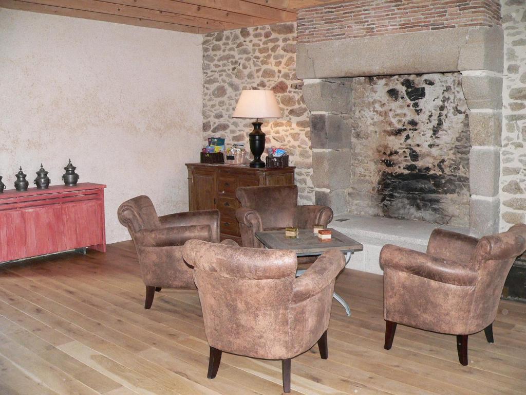 Le Manoir Du Pas Jahan Coueron Ngoại thất bức ảnh