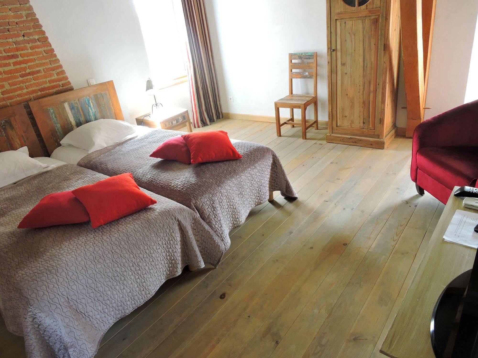 Le Manoir Du Pas Jahan Coueron Ngoại thất bức ảnh