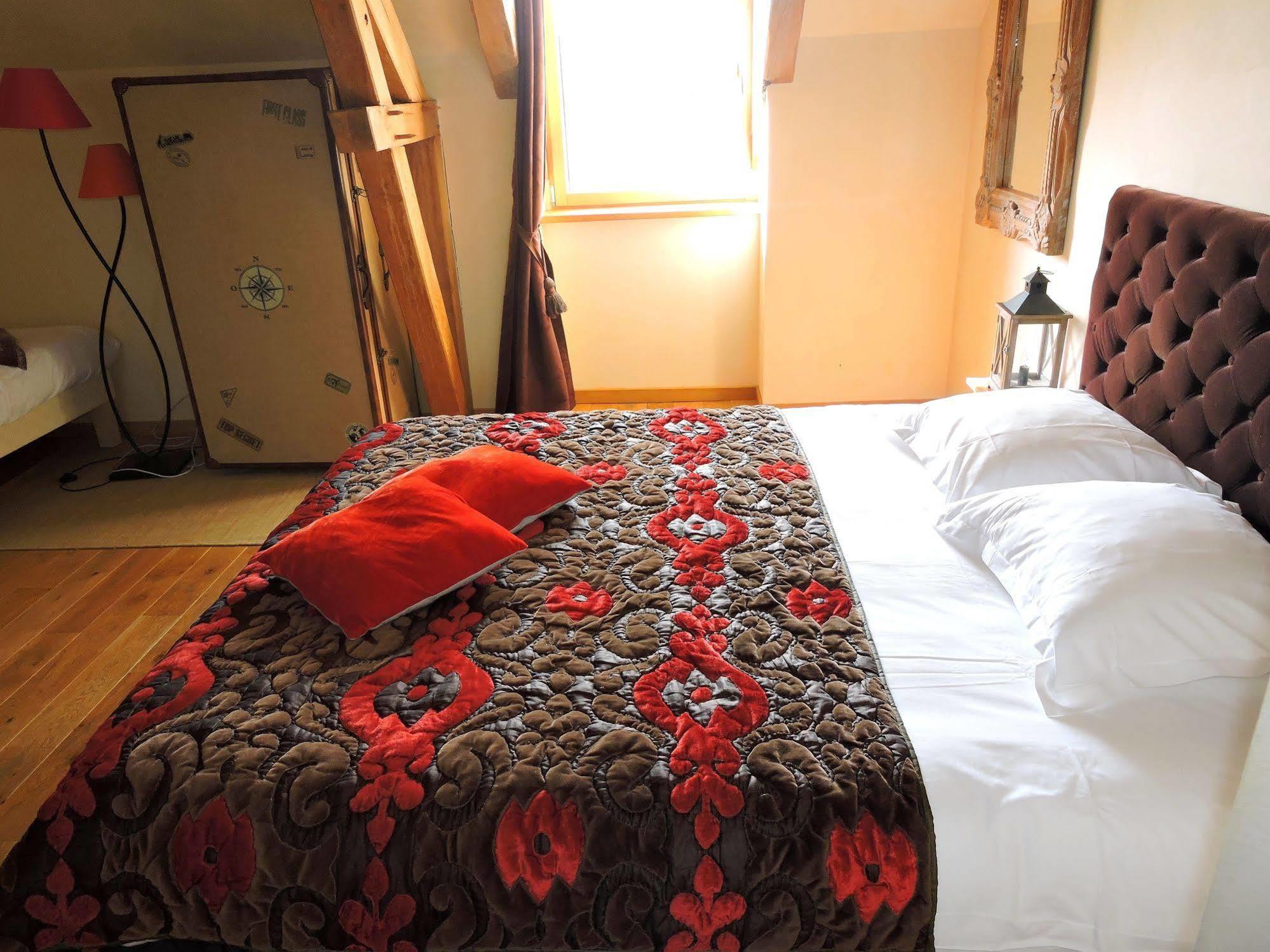 Le Manoir Du Pas Jahan Coueron Ngoại thất bức ảnh
